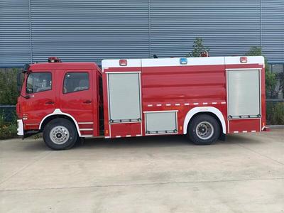 东风华神7.7T水罐/泡沫消防车 程力集团应急装备矩阵中的城市守护者